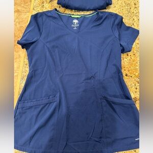 Healing hands scrub top size M